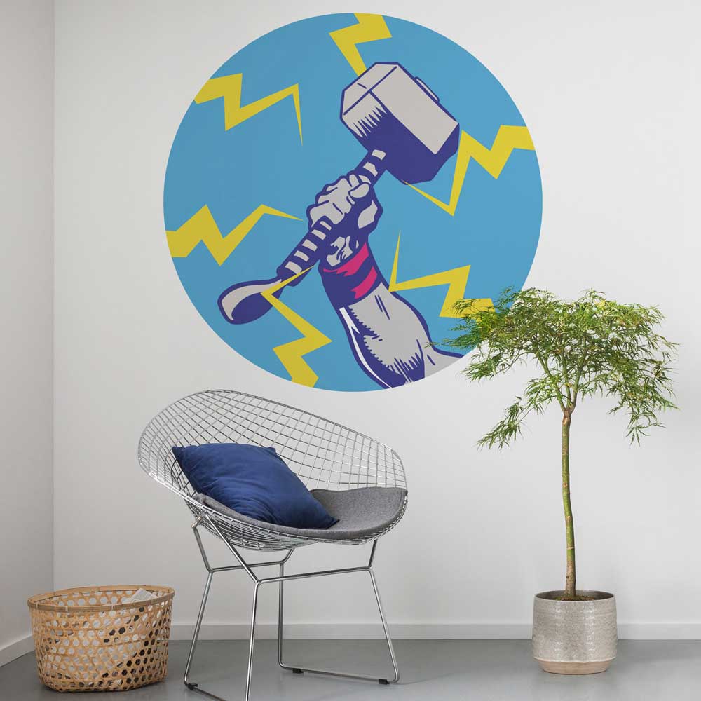 Dein Traumzimmer Komar Fototapete - Into Adventure - Avengers Thor's Hammer Pop Art Fototapeten
