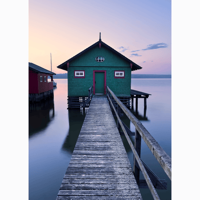 Dein Traumzimmer Komar Fototapete - S.Hefele 2 - Das grüne Bootshaus Fototapeten