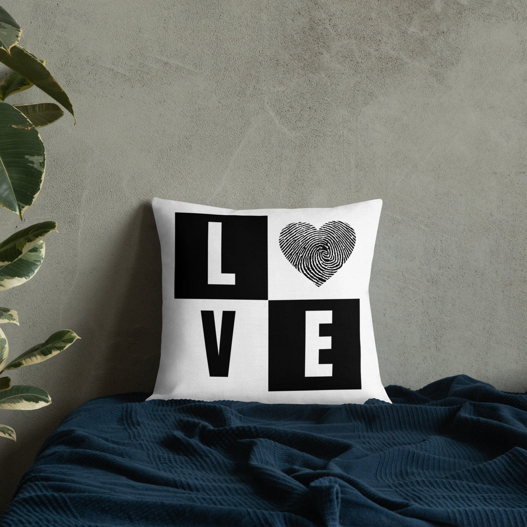 Dein Traumzimmer Love I Premium Dekokissen Dekorative Kissen