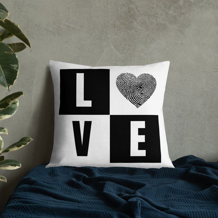 Dein Traumzimmer Love I Premium Dekokissen Dekorative Kissen