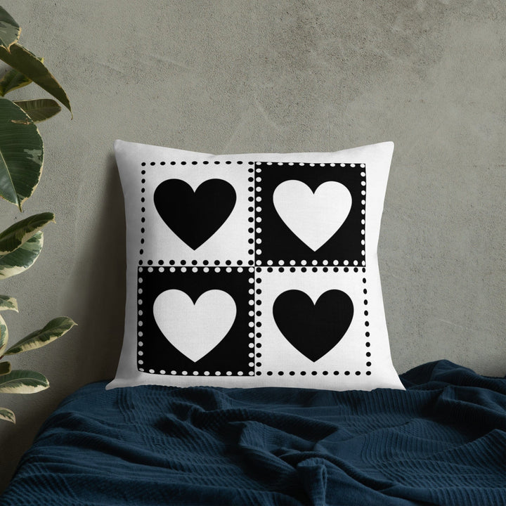 Dein Traumzimmer Hearts Dots I Weiß Premium Dekokissen Dekorative Kissen
